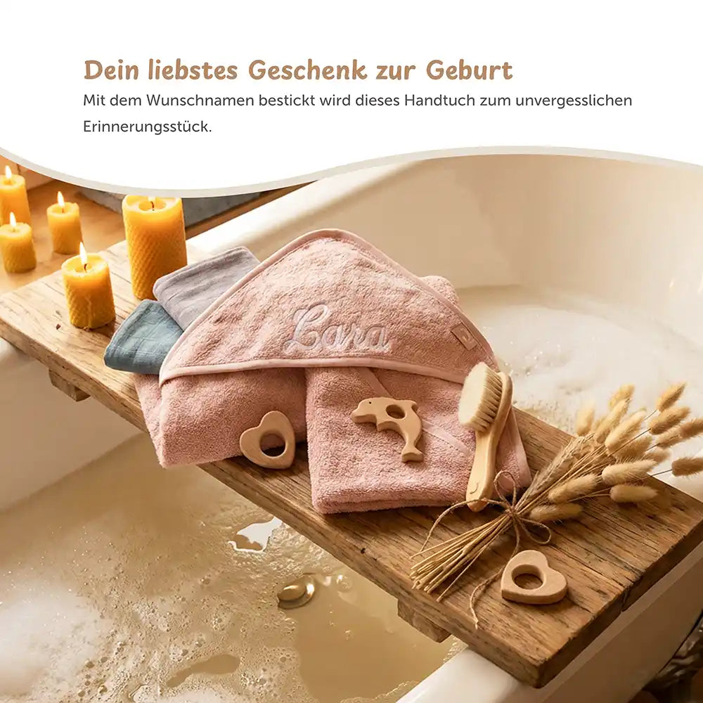 Kapuzenhandtuch Baby personalisiert – Nougat, mit Namen bestickt, weiches Frottee für Badestunden