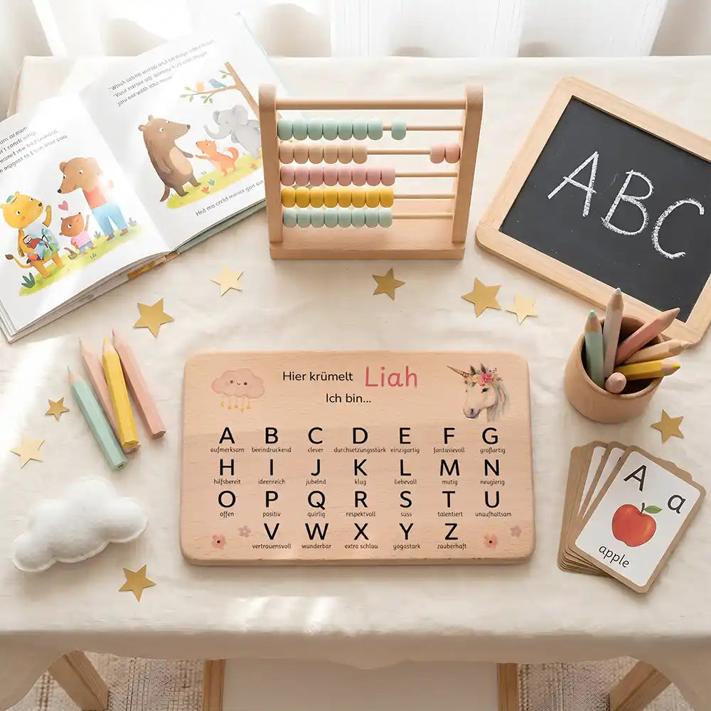 ABC Brettchen Kinder personalisiert Einhorn Wolke – ABC-Lernen am Schreibtisch