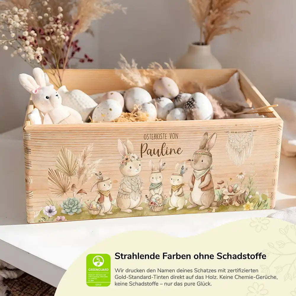 Osterkiste Holz personalisiert - glückliche Hasen