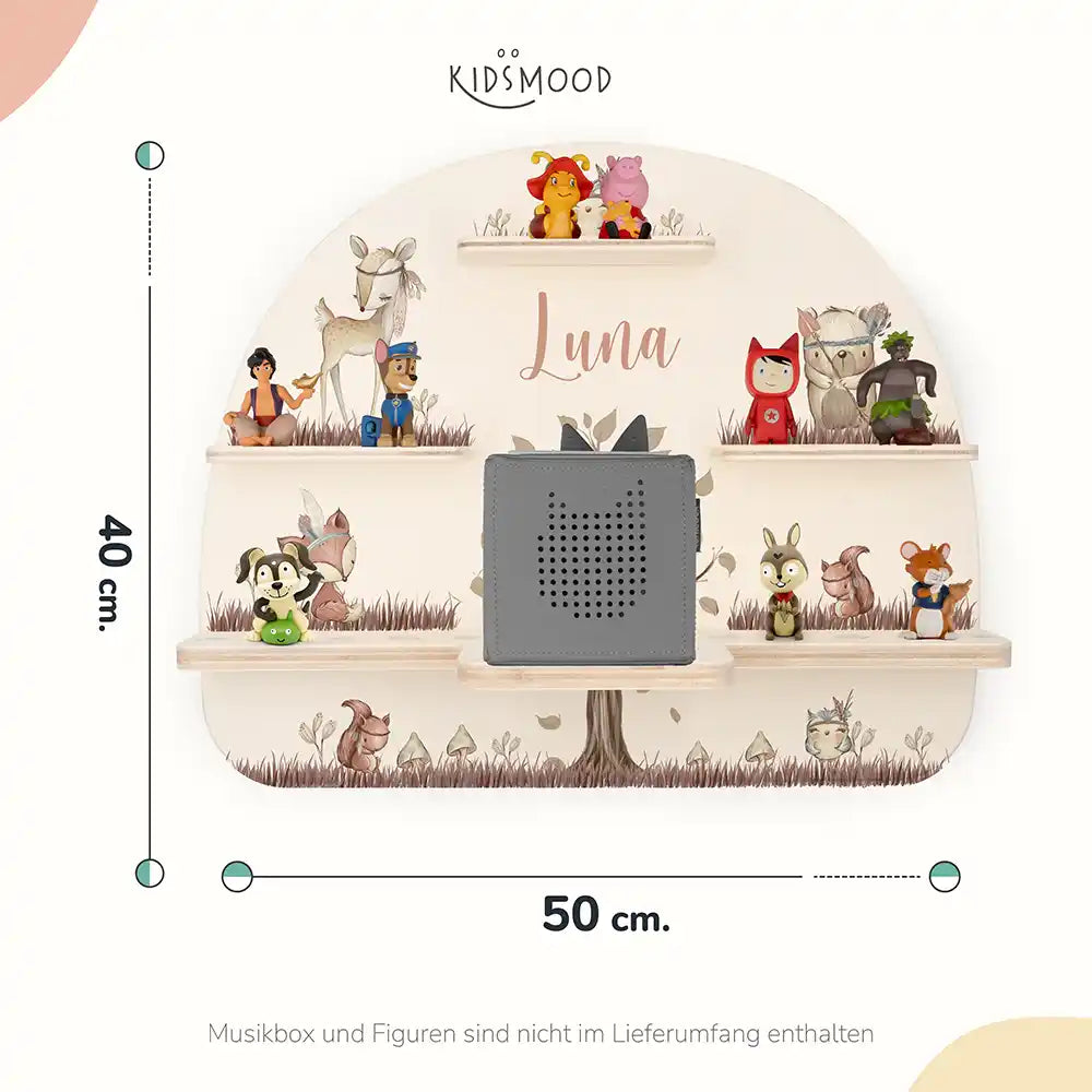 personalisierte tonieregal aus holz mit fröhlichen waldtieren