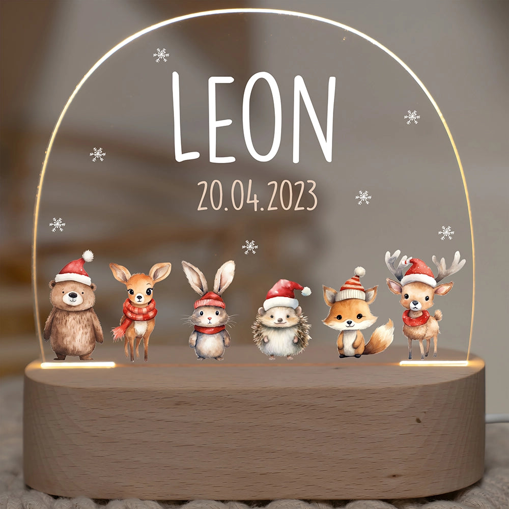 Nachtlicht mit Namen und Motiv Weihnachten – Wunschname und Datum auf Acrylglas, eingeschaltet