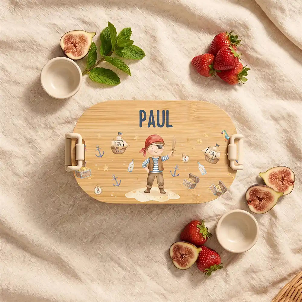 Brotdose Kinder personalisiert Pirat, Brotdose beige in der Kita mit Wunschname