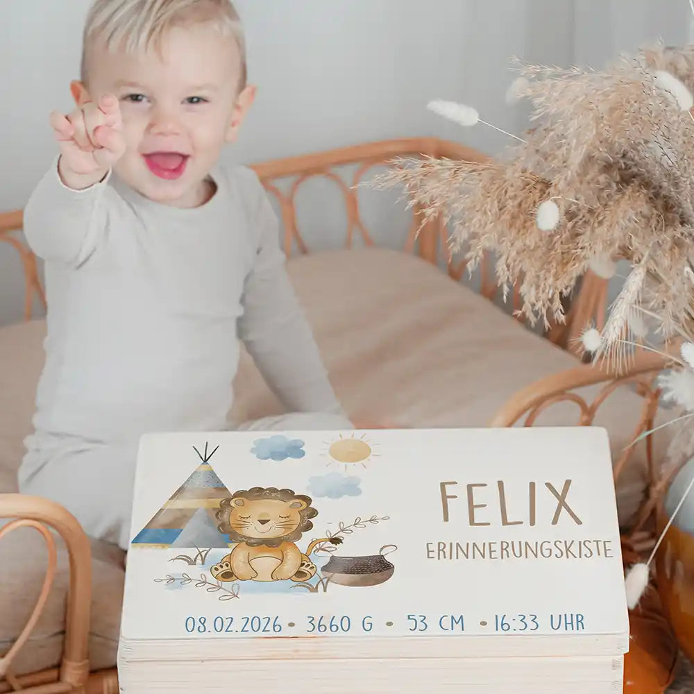 Personalisierte Erinnerungskiste Woodland Löwe