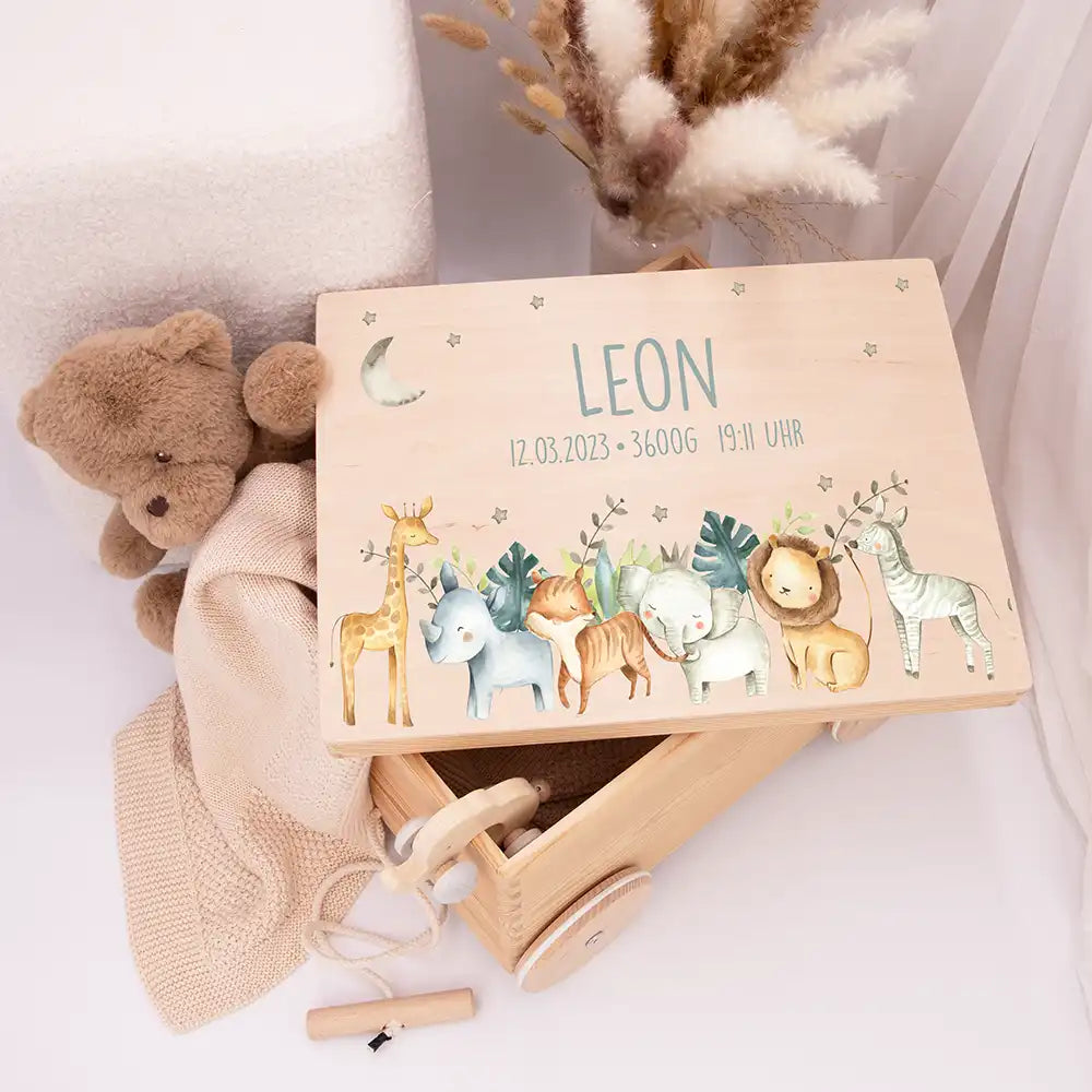 Spielzeugkiste mit Rädern personalisiert - Safari Tiere