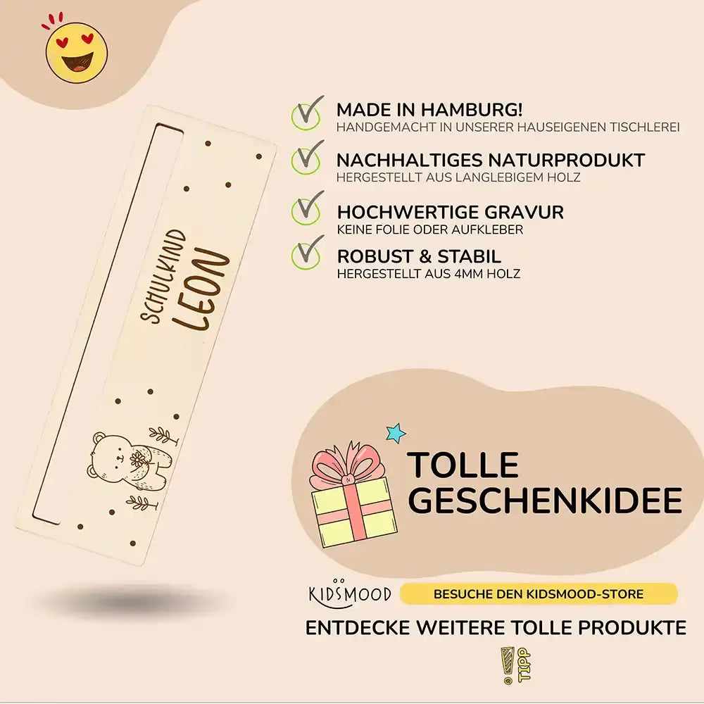 detailansicht der gravur auf der lesehilfe mit bär