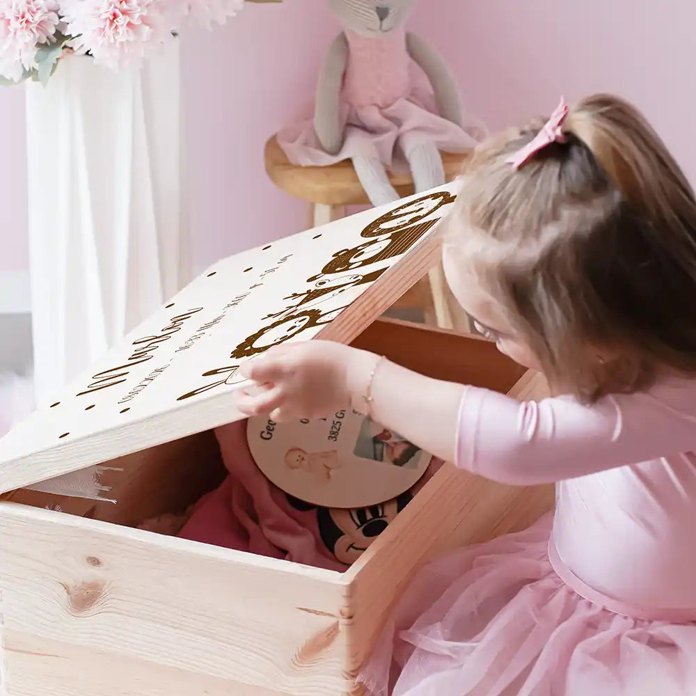 Erinnerungsbox Baby, Erinnerungskiste Baby - Tierfamilie graviert