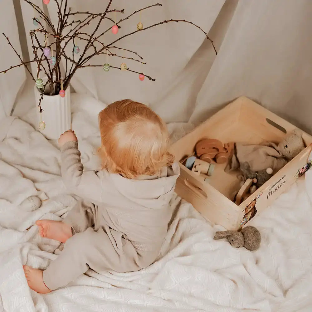 Osterkiste Holz personalisiert - Wolkenbär & Eiernest