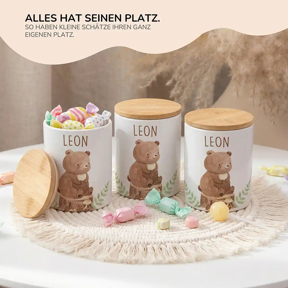 Lifestyle: Personalisierte Keksdose BĂ€r Wald im Kinderzimmer