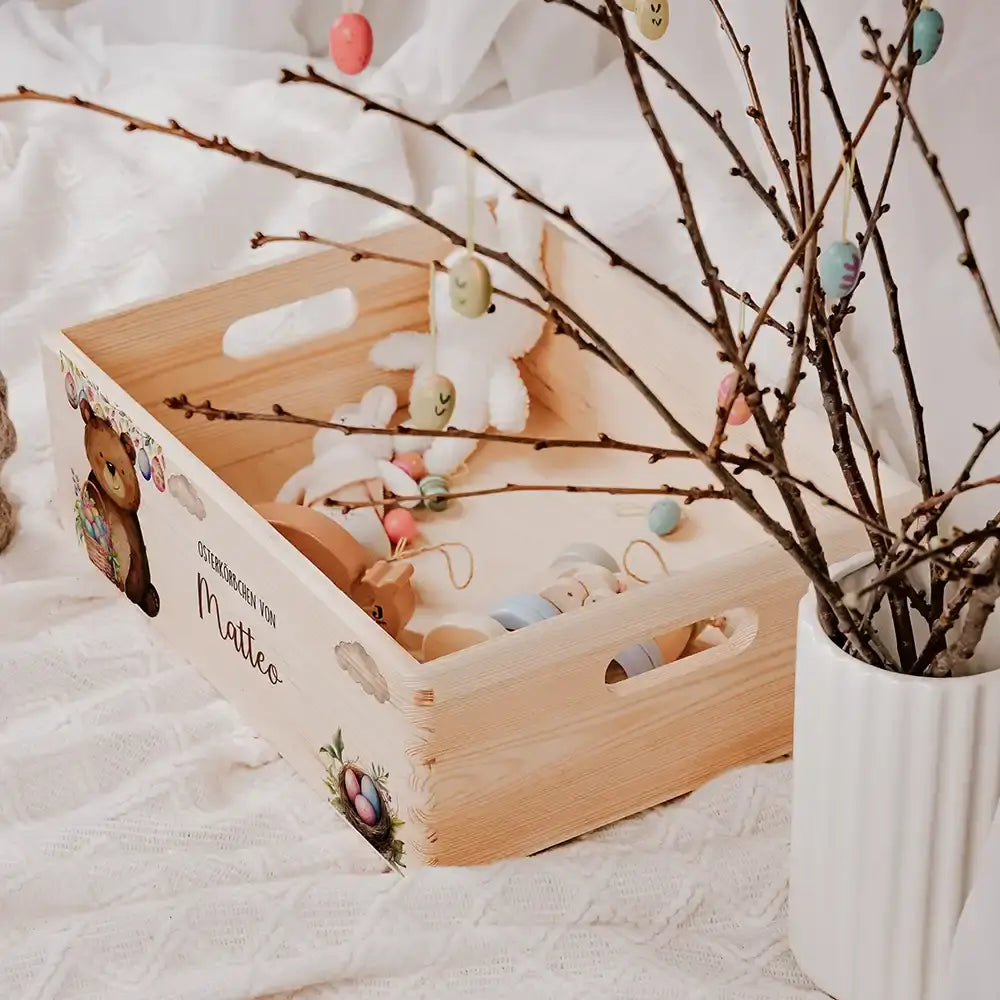 Osterkiste Holz personalisiert - Wolkenbär & Eiernest