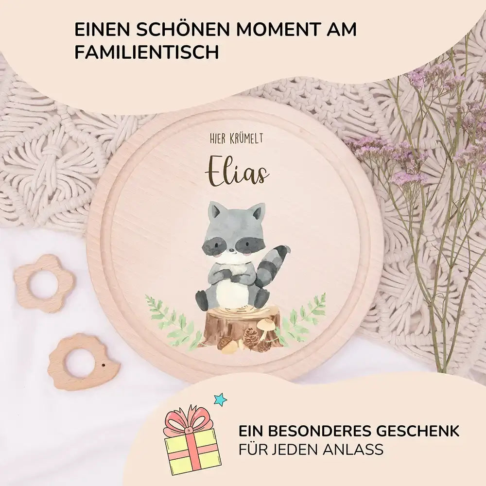 Rundes personalisiertes Frühstücksbrettchen Waschbär mit Namen für Kinder