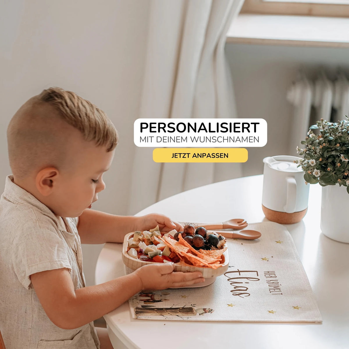 Tischset Kinder personalisiert Weihnachtsmotiv - Festliche Tierchen im Schnee