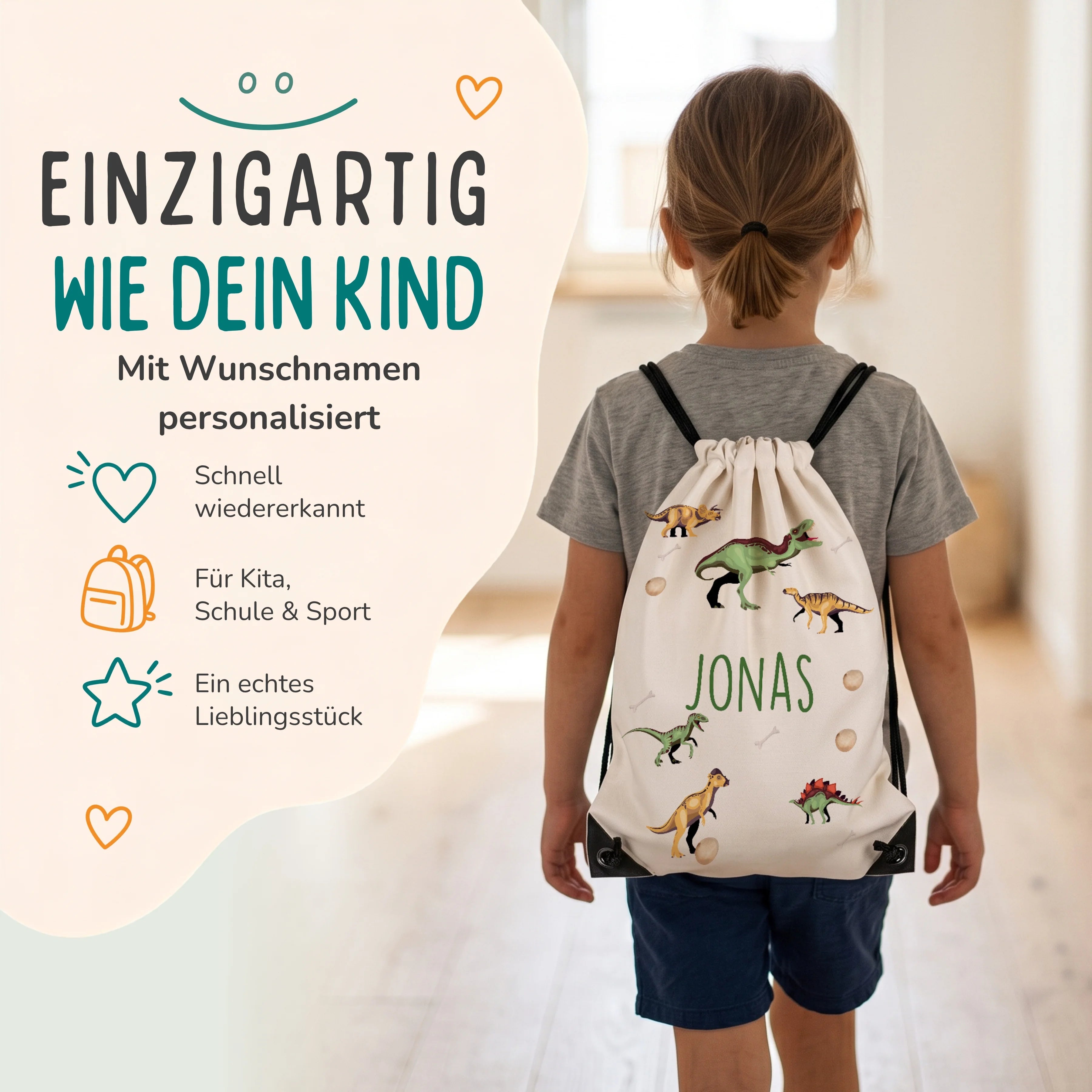 Personalisierter Turnbeutel Dinos, Kind trägt den Beutel auf dem Rücken