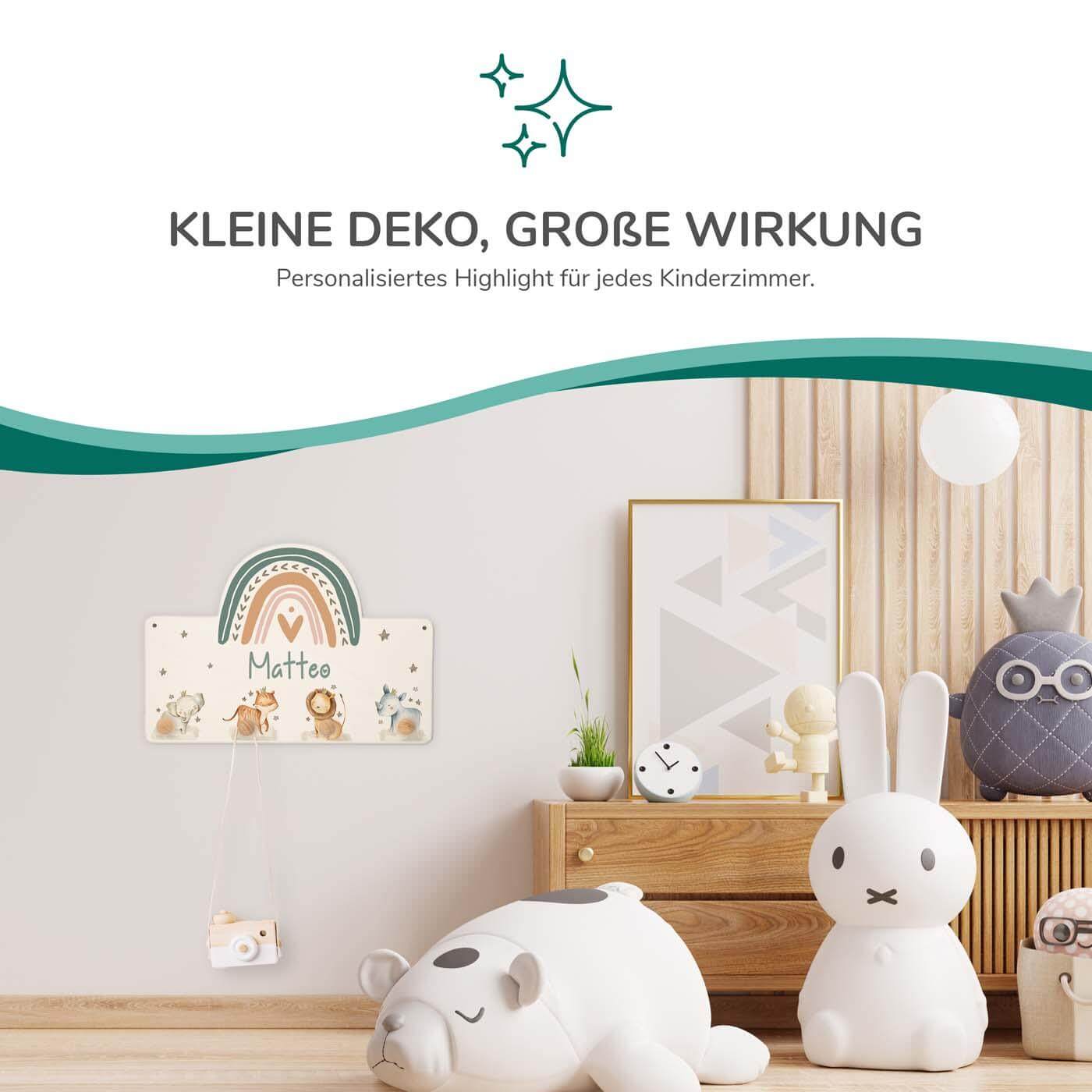 wooden coat rack with personalized tierfamilie design