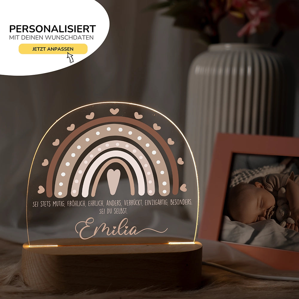 Nachtlicht Regenbogen mit Namen im Kinderzimmer – personalisiertes Geschenk zur Geburt