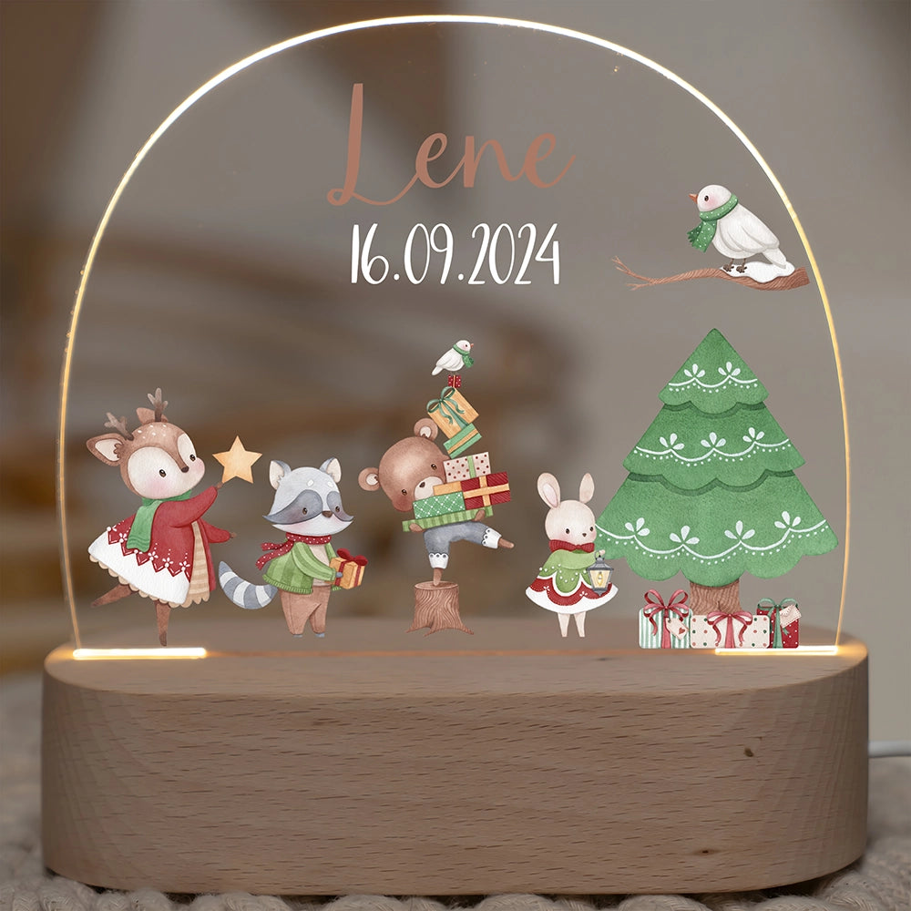Nachtlicht mit Namen und Motiv Weihnachten – Wunschname und Datum auf Acrylglas, eingeschaltet