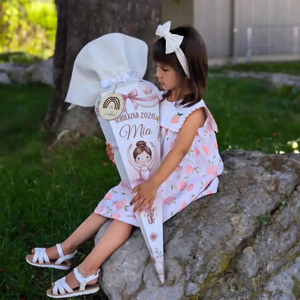 Schultüte personalisiert mit Name Ballerina mit Krone – Mädchen-Lifestyle im Garten