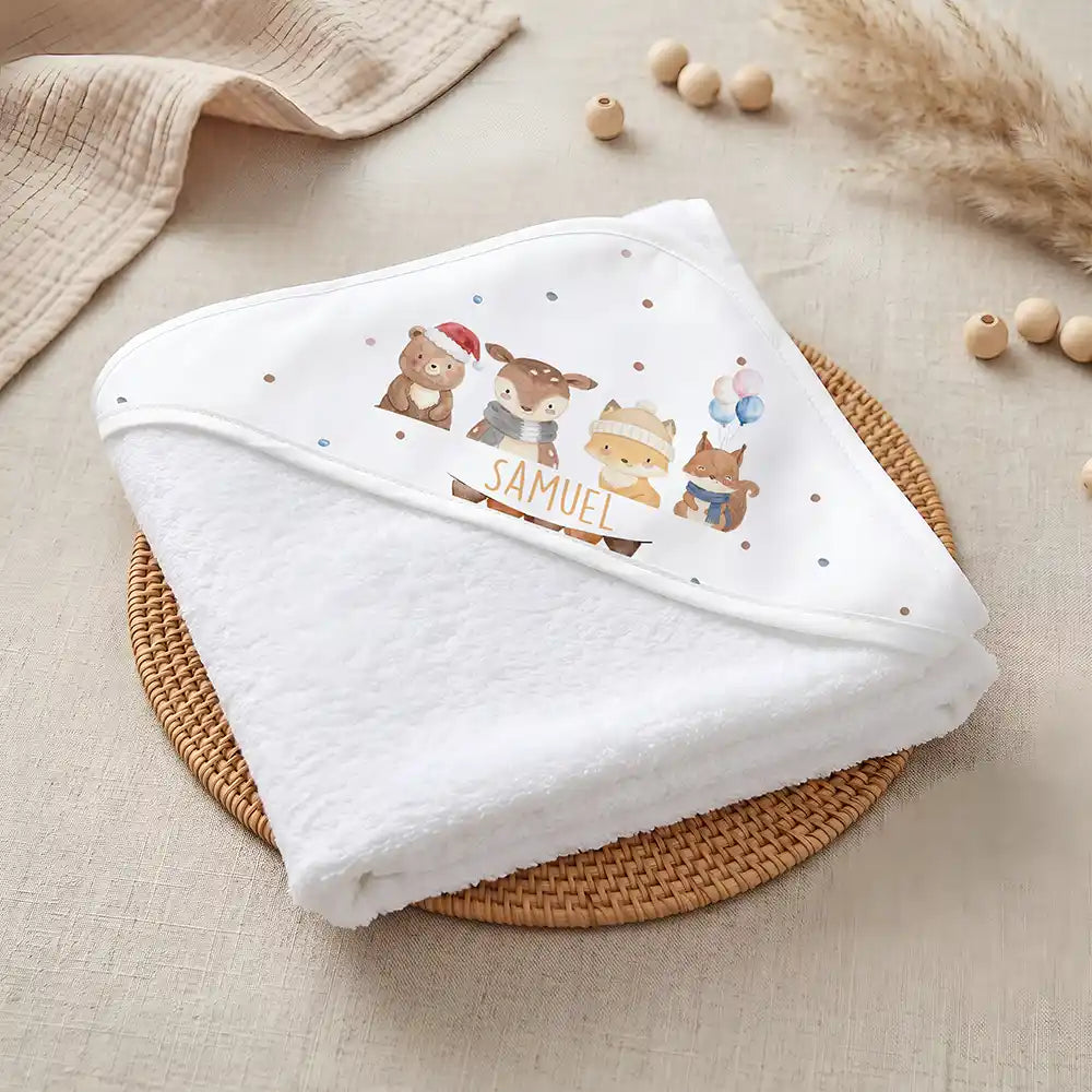 Kidsmood Familienbetrieb Hamburg – Personalisiertes Kapuzenhandtuch Baby Winter Waldfreunde