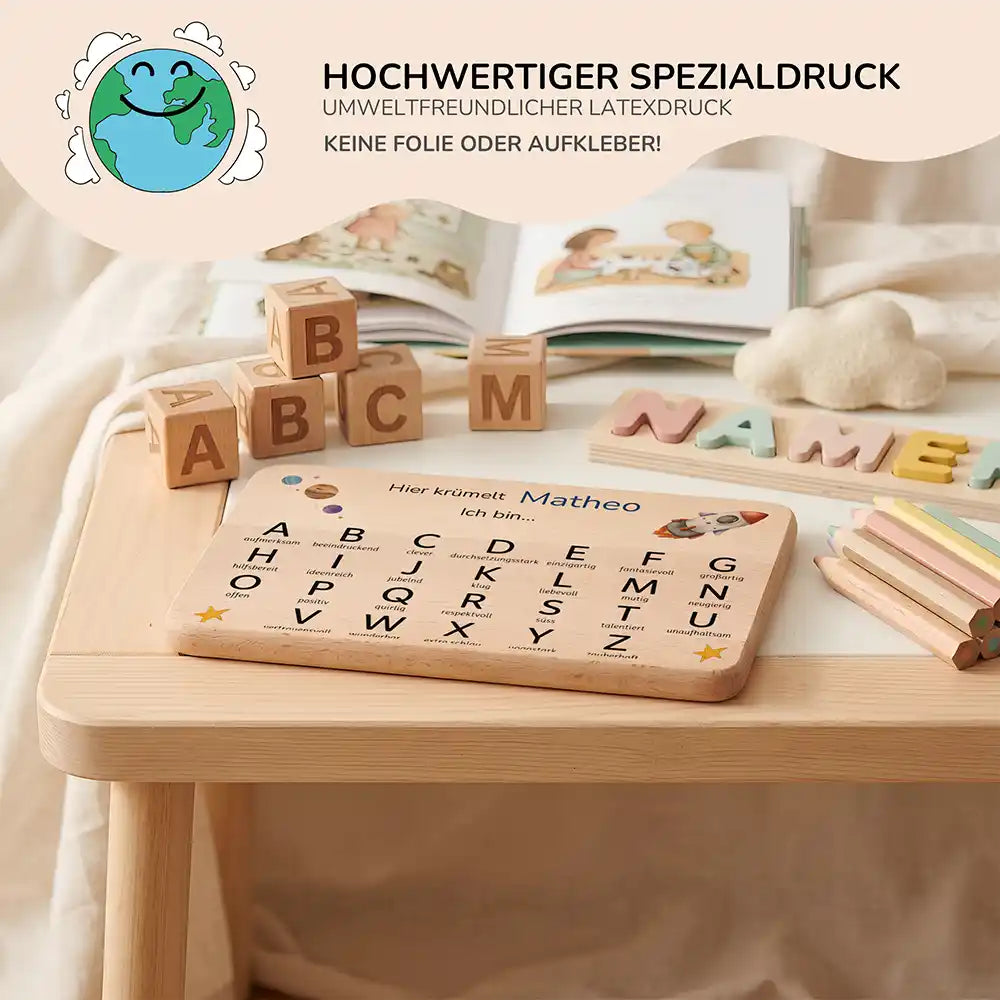 ABC Brettchen Kinder personalisiert Weltraum Rakete – Lifestyle Schreibtisch mit Würfeln