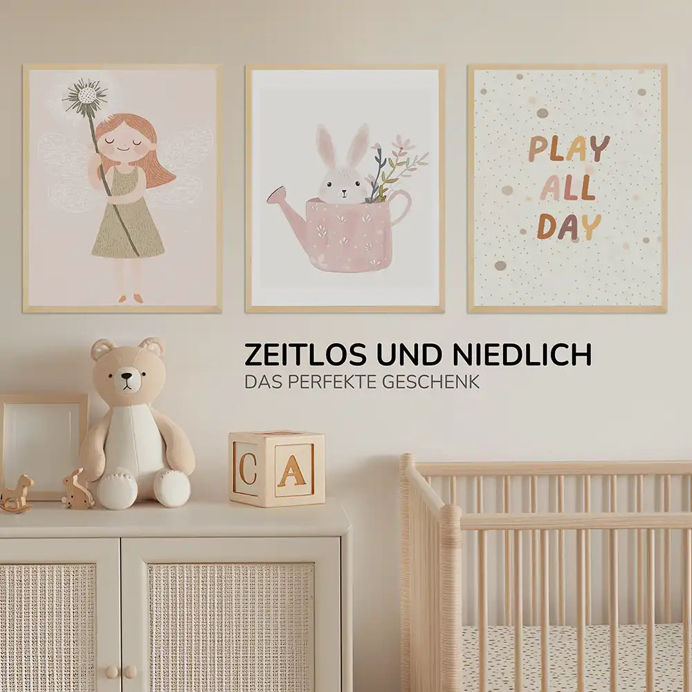 Poster 3er-Set - Engel, Häschen & "Play All Day" fürs Kinderzimmer
