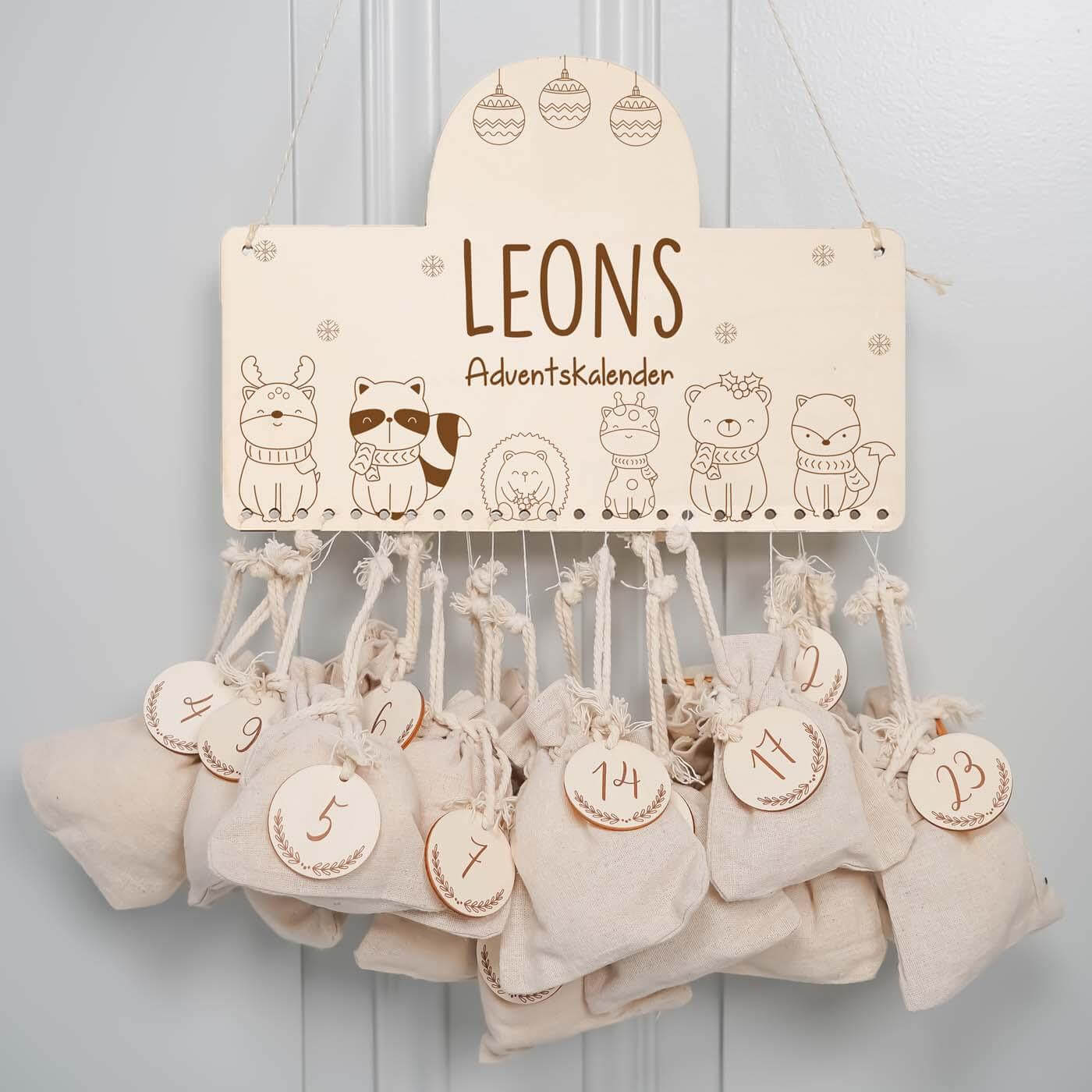 personalized advent calendar with tierfamilie design