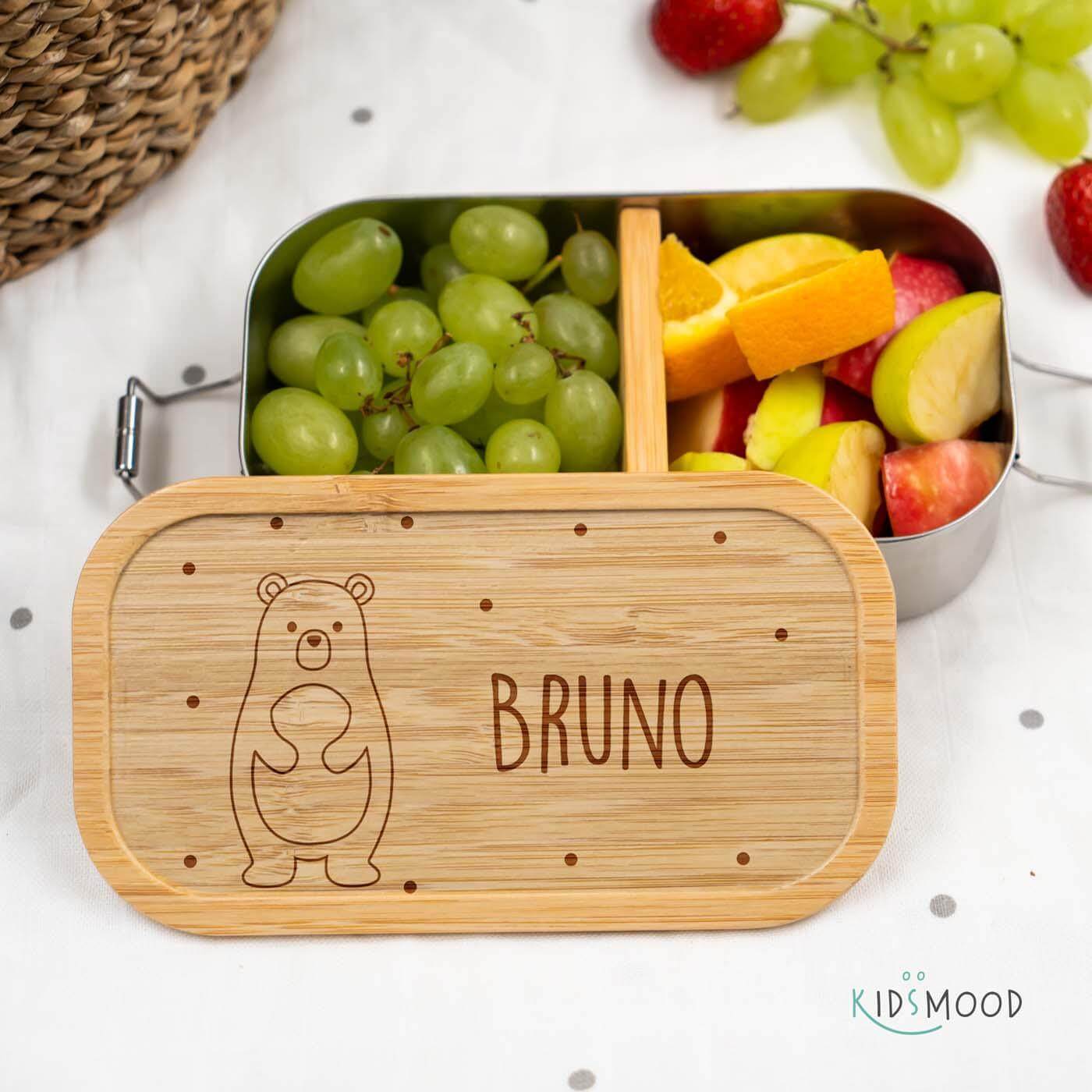 personalized lunchbox with cheerful bear design