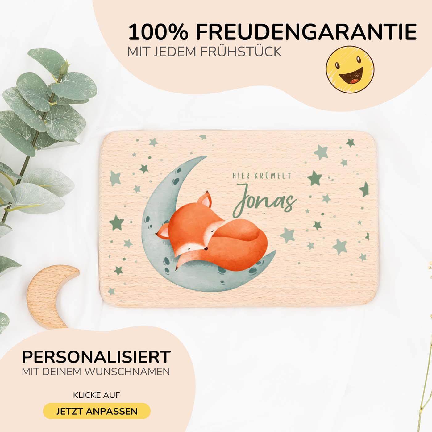 nahaufnahme des frühstücksbrettchens mit baby fuchs motiv