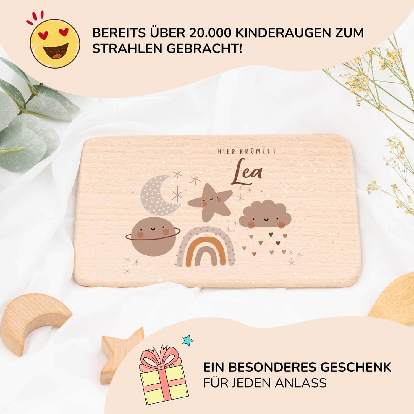 hochwertiges frühstücksbrettchen mit mond, wolke, stern und regenbogen personalisiert