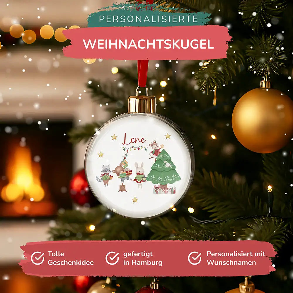 Weihnachtskugel personalisiert mit Namen - Kuschelige Tiere im Winterzauber