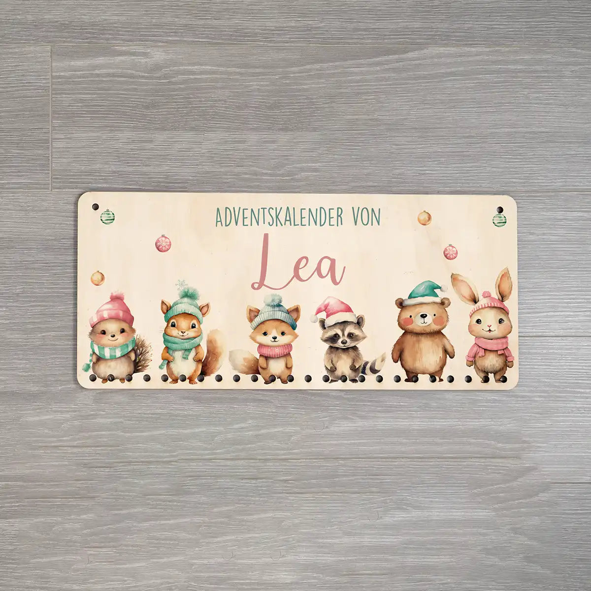 Personalisierbarer Adventskalender farbig - Weihnachtliche Tierfamilie