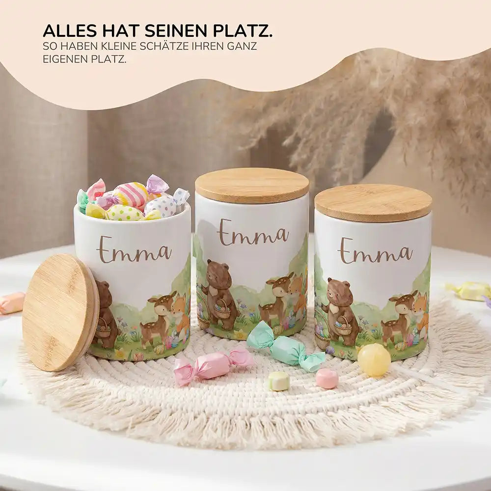 Lifestyle: Personalisierte Keksdose Ostern Bärenfamilie im Kinderzimmer
