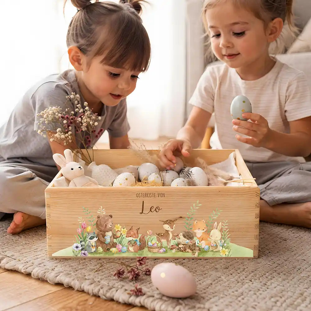 Osterkiste Holz personalisiert - Glückliche Tiere