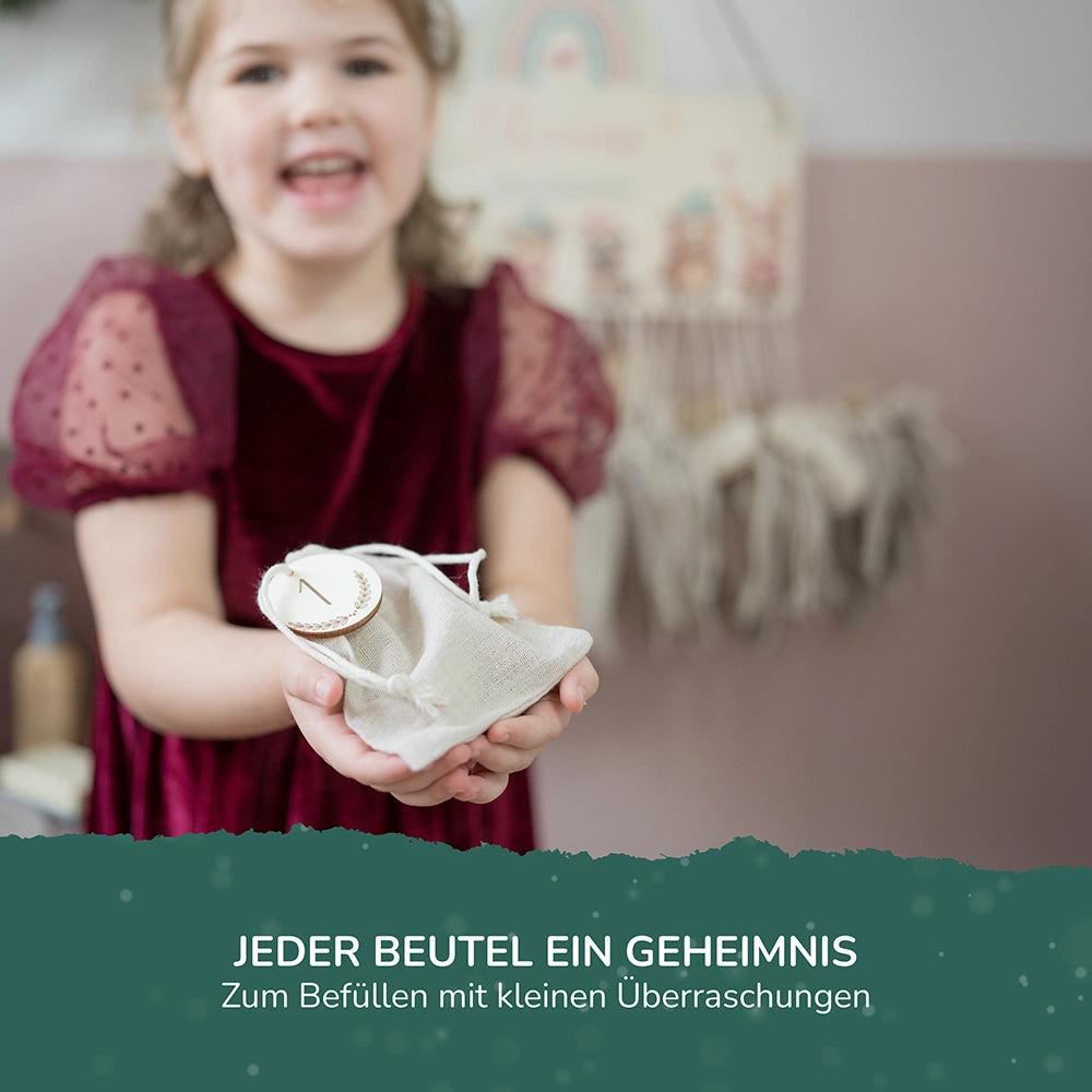 Personalisierter runder Adventskalender Kinder aus Holz  - Weihnachtliche Tierwelt