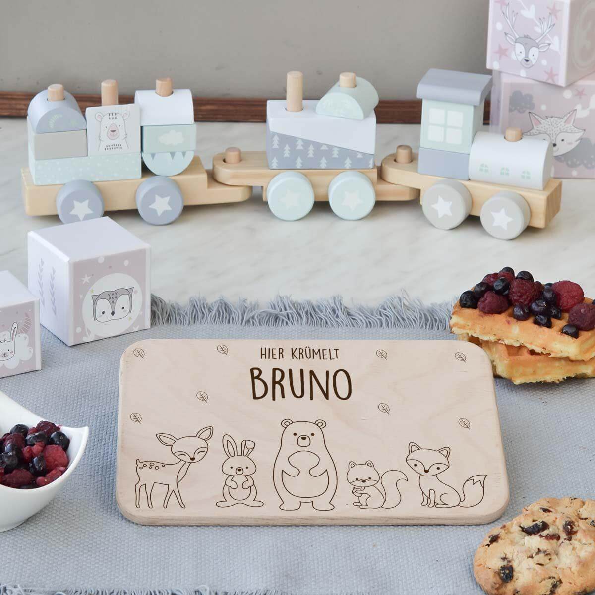 high-quality personalized tierfamilie breakfast board